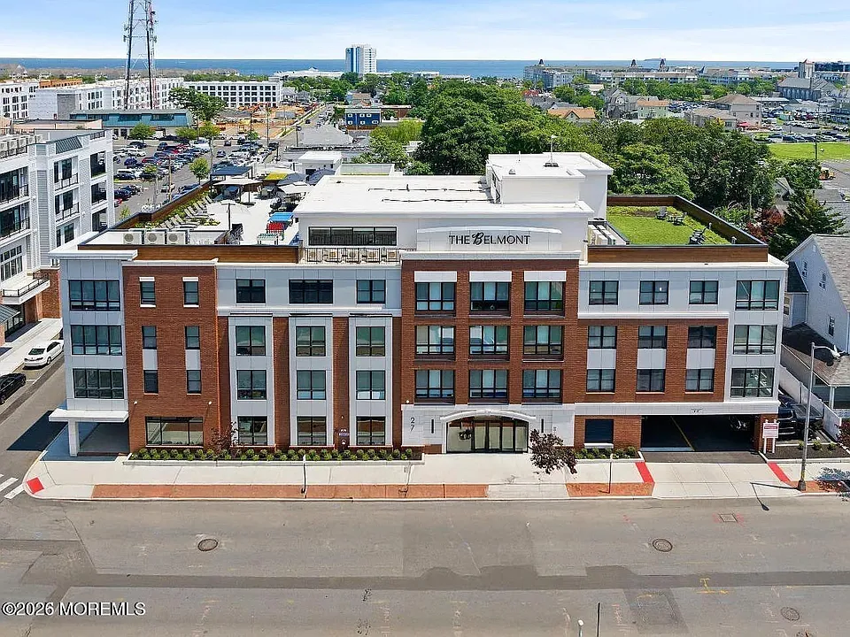 27 3rd Ave #403