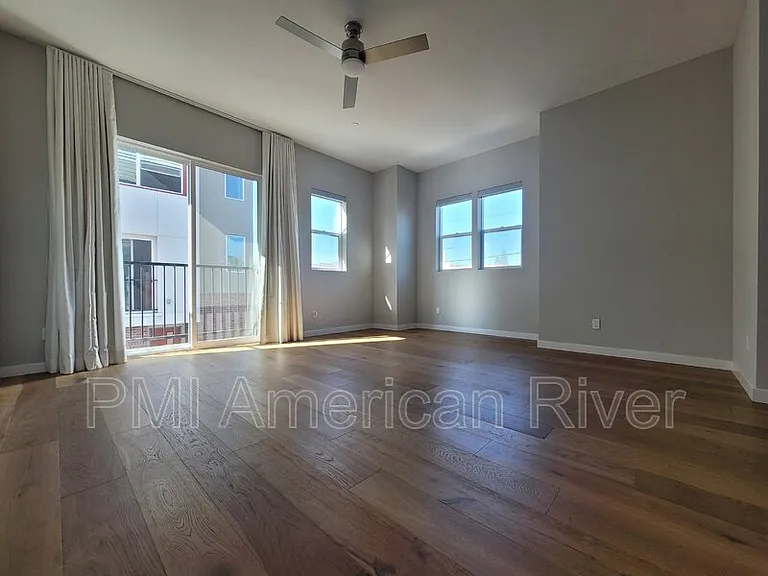 3348 S St — Photo 5