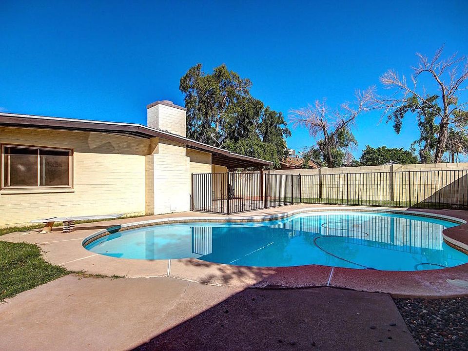 1st image of 3633 S Cottonwood Dr