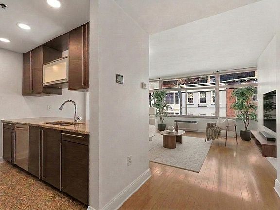 3rd image of 10 Regent St APT 415