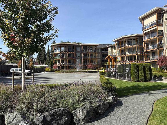 2nd image of 45750 Keith Wilson Rd #203