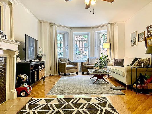 1st image of 843 Carroll St APT 1