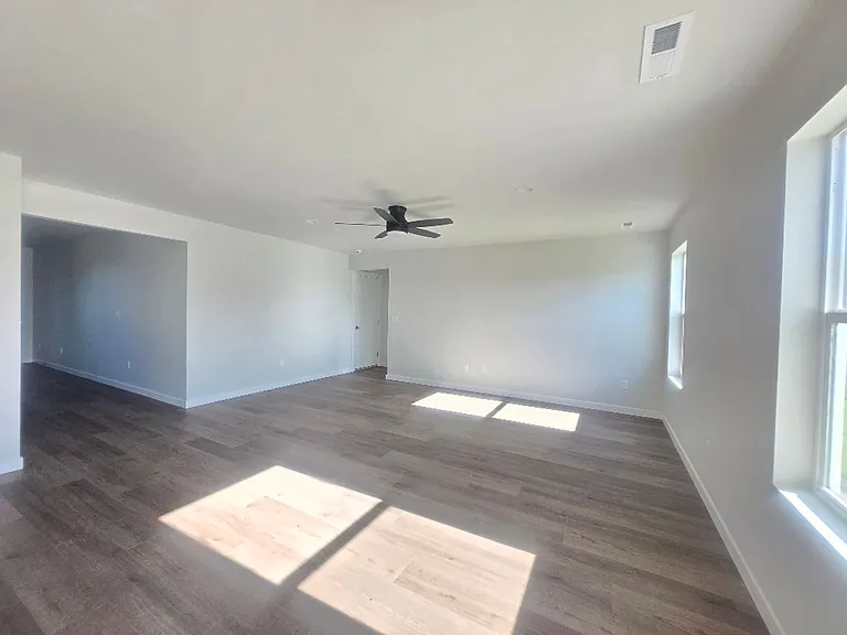 15276 Fuchsia Ave — Photo 8