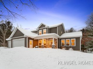 11579 Richland Ct, Grand Haven, MI