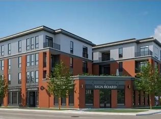 7 Maple Ave #402, Smiths Falls, ON K7A 1Z4