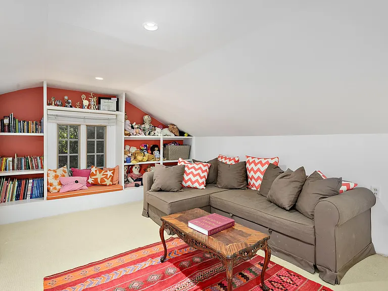 321 Vanderbilt Rd — Photo 23