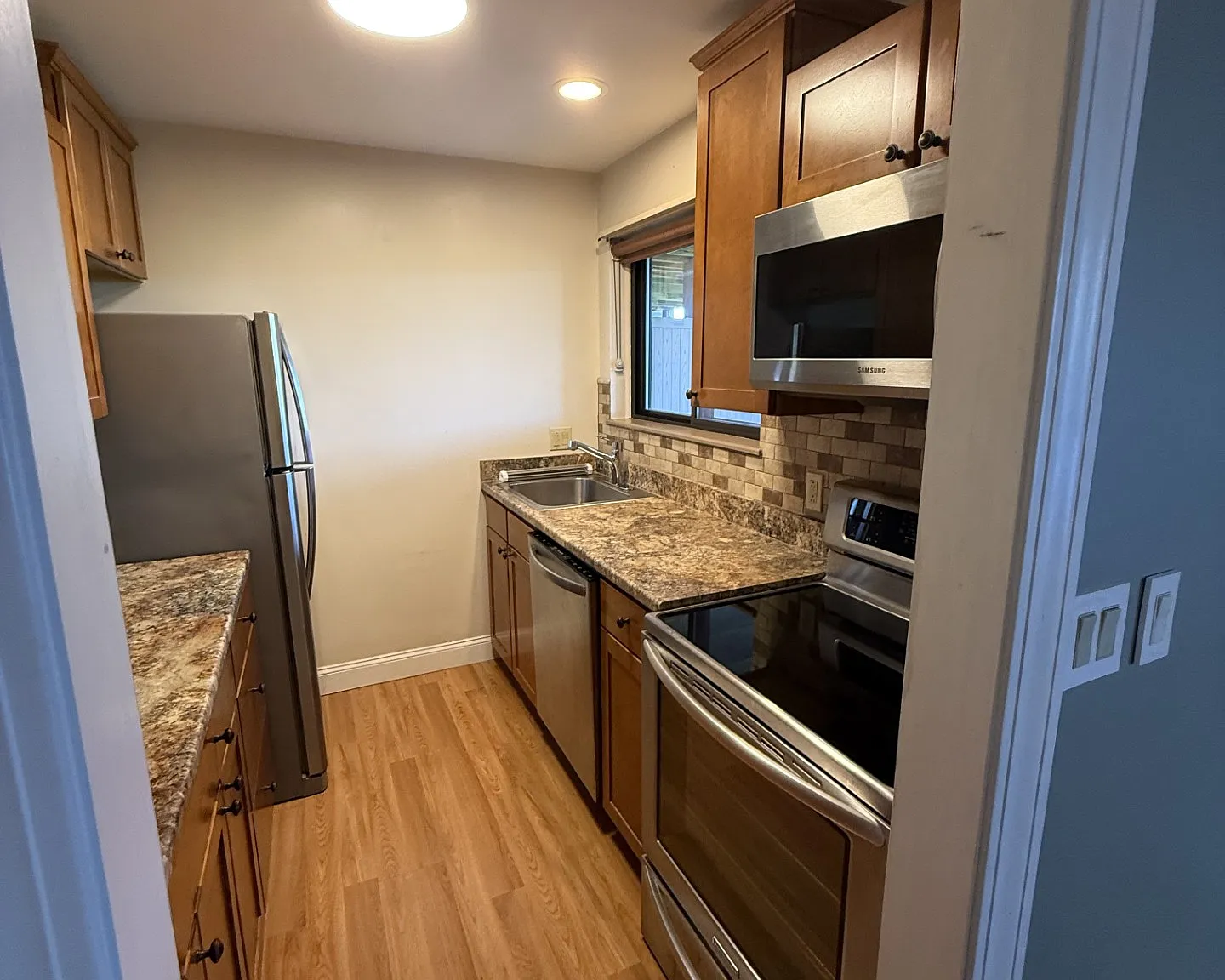 2 bed, 713 sqft, $2,000 — Photo 4