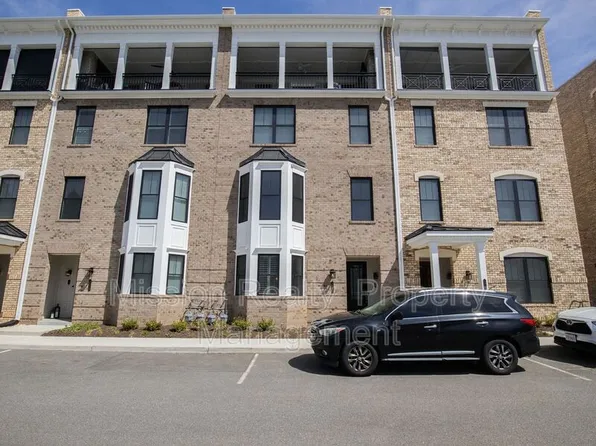 1724 Old Brick Rd, Glen Allen, VA