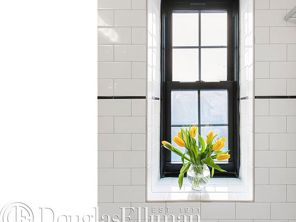 5th image of 268 W 11th St #2C