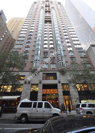 1st image of 145 E 48th St #19
