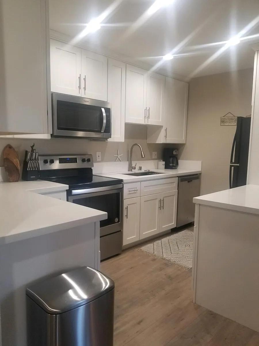 Building Photo - 745 E Bradley Ave #54