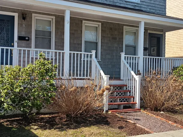 5 Princeton St #2, Newport, RI 02840