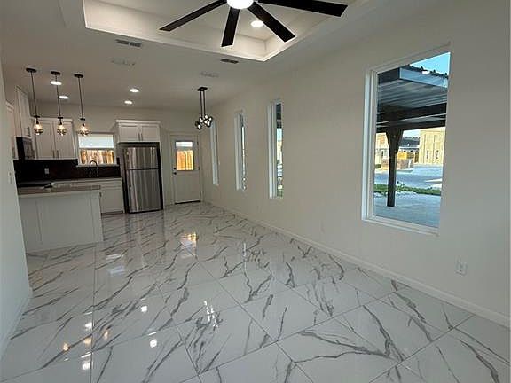 2nd image of 504 Emerald Ave
