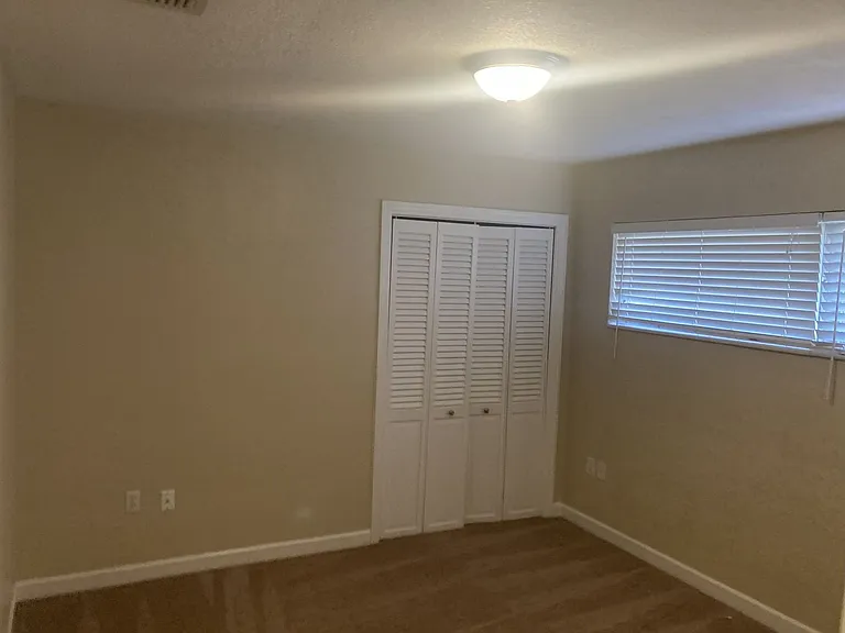 805 Oakdale St — Photo 9