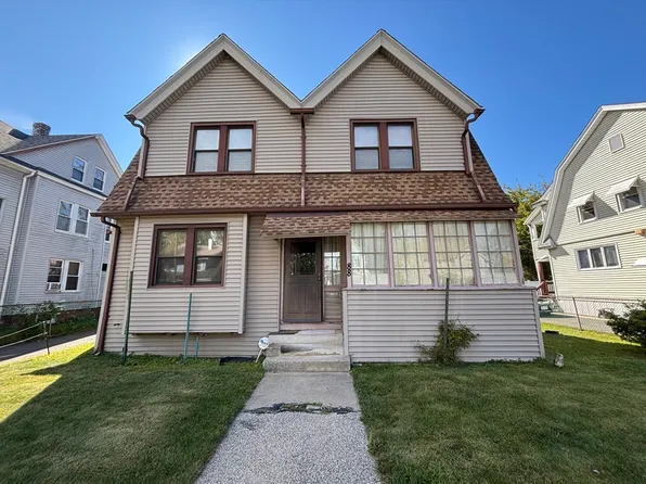 88 Dunmoreland St, Springfield, MA 01109