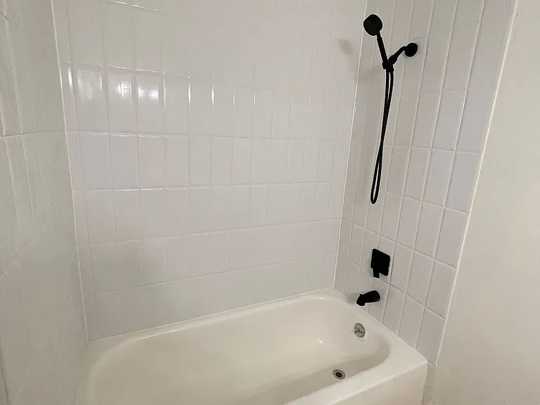 1714 Susan Ct SE #D — Photo 11