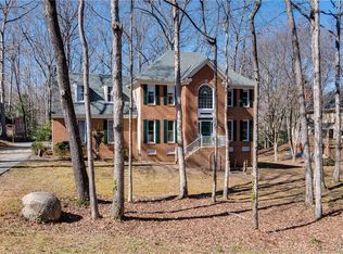 1910 Thornleigh Rd, Midlothian, VA 23113