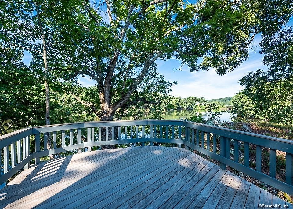 1085 Long Cove Rd, Gales Ferry, CT 06335 MLS 170550587 Zillow