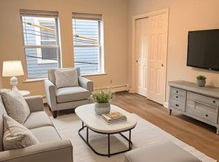 122 Berkshire St #3-2B, Cambridge, MA 02141