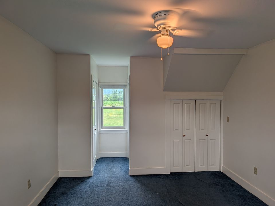 Bedroom room 1 or living room