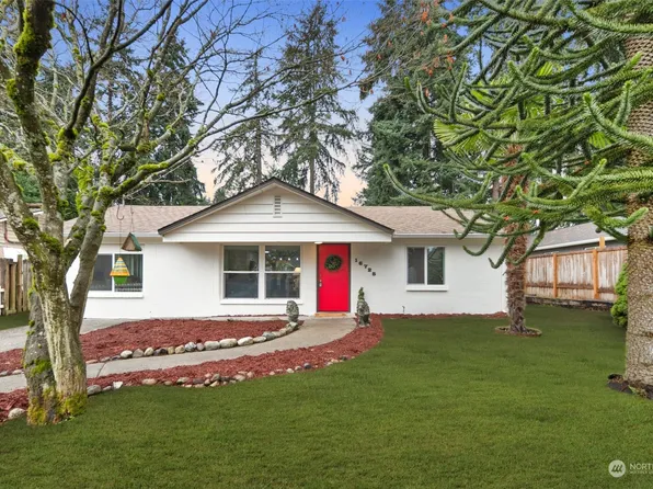 16725 N Park Avenue N, Shoreline, WA 98133