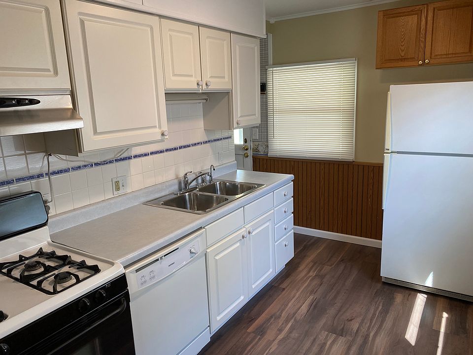 2nd image of 207 Beebe Ave