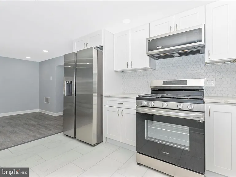 903 Minna Ave — Photo 18