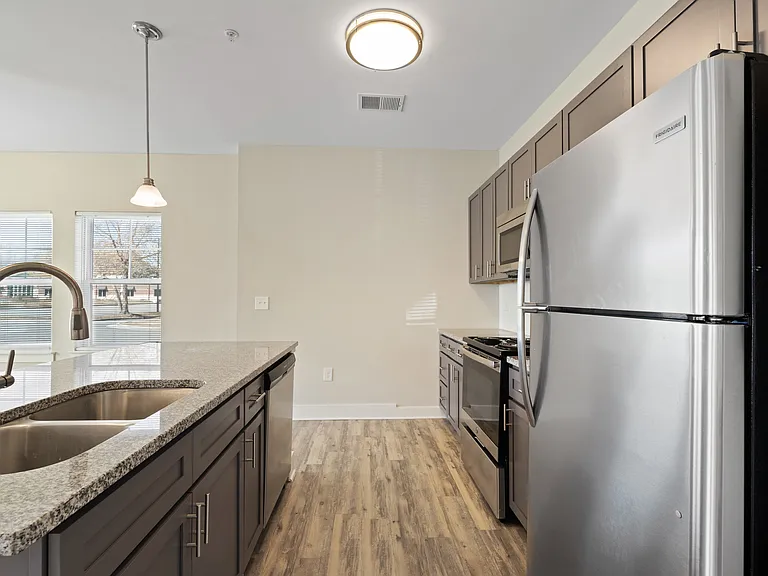 Gateway Apartments — Photo 33