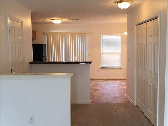 3rd image of 327 Stewarts Landing Cir