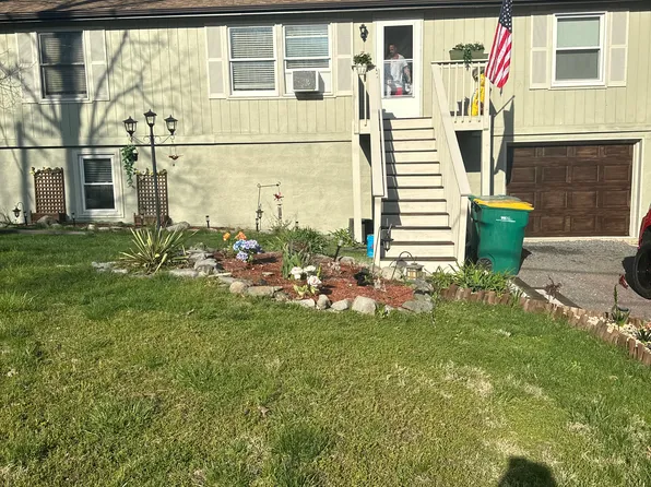 (undisclosed Address), East Stroudsburg, PA 18302