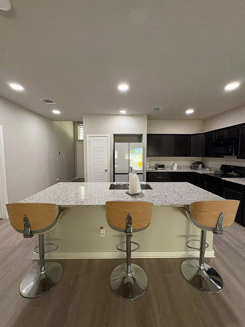 Stunning 3 bedroom in new subdivision — Photo 3