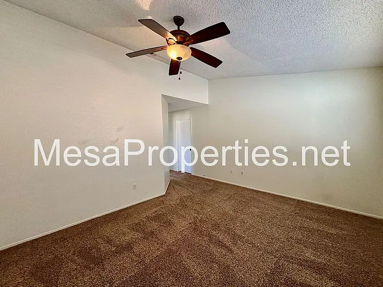 14145 Heritage Ct — Photo 16