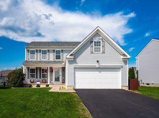 35 Hawthorne Dr, Ashville, OH 43103