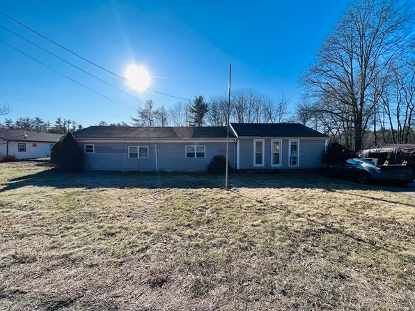 658 Wareham St, Middleboro, MA 02346
