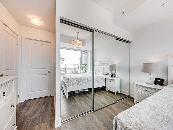 5th image of 297 Oak Walk Dr #502