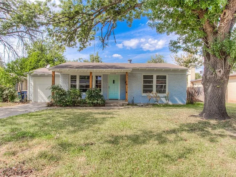 4228 Winfield Ave — Photo 1