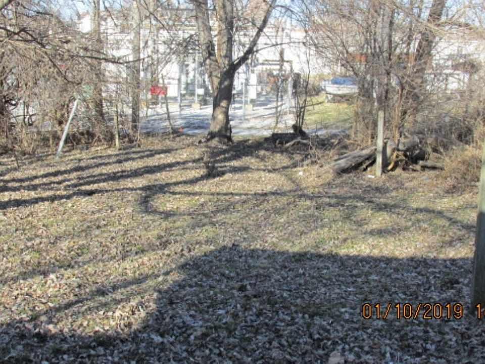 2nd image of 529 Payson Ave