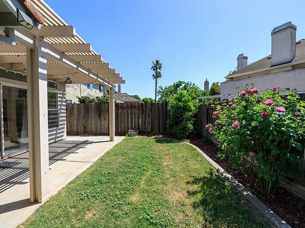 2012 Canyon Lake Dr, Modesto, CA 95355