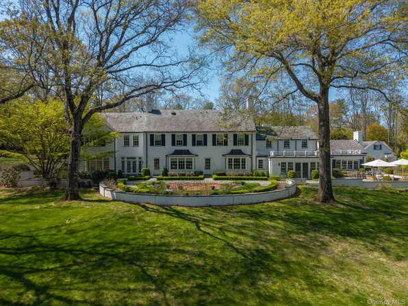 530 Chicken Valley Road, Matinecock, NY 11560
