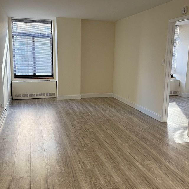 1st image of 400 E 70th St APT 907