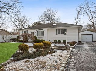 109 Tudor Rd, Centereach, NY 11720