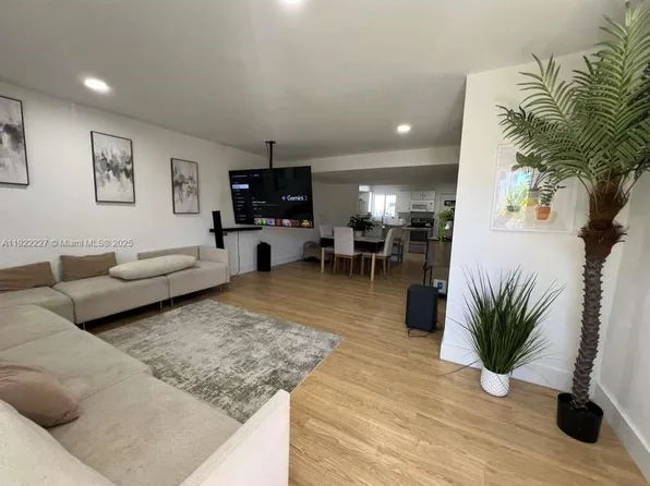 1480 NE 151st St APT 101, Miami, FL 33161