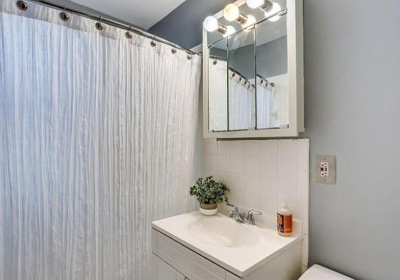 3rd image of 235 N George Mason Dr APT 1