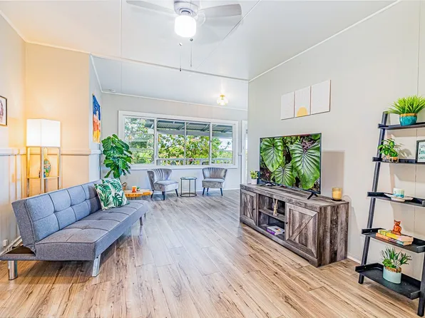 1447 Kaumana Dr, Hilo, HI 96720