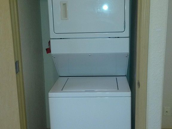 4th image of 5515 NE 82nd Ave