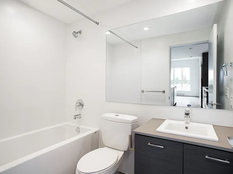 537 Foster Ave — Photo 46