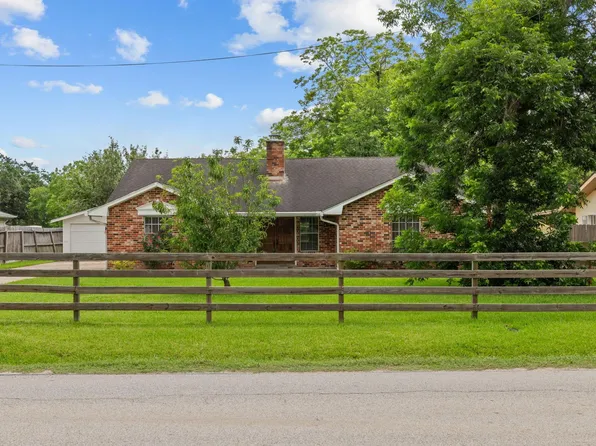 120 Texas Ave, League City, TX 77573