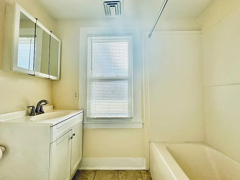 179 Bradley St — Photo 12