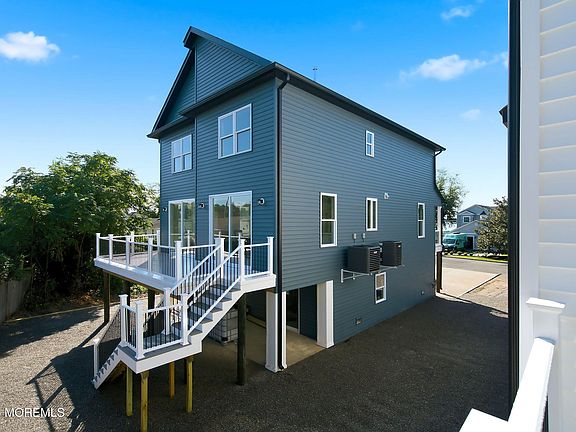 4th image of 96 Pinewood Road
