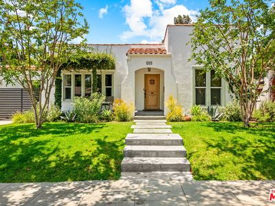 555 N Irving Blvd, Los Angeles, CA, 90004